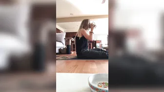xnicoleanistonx blonde chick relish fucks the cap