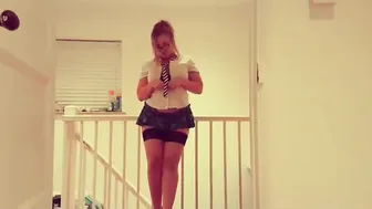 bethundressed cute girl pulls sex lips
