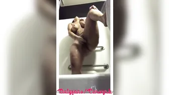 zmeenaorrxclusive Adorable slut violently fucks with a man at night