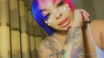 shesacenotorious charming takes off the dress