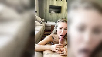 xnicoleanistonx sexy chicks twirl big butts