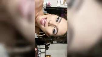 alisiarae lynche skinny slut plays with sex toys