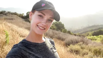 siripornstar dressing/undressing