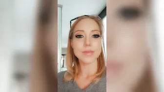 shawnalenee amazing female caresses shaved pussy