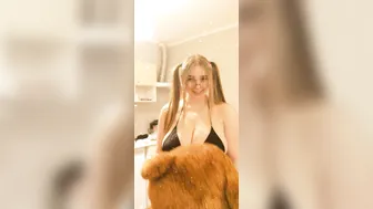 lucylaistner sweet masturbating