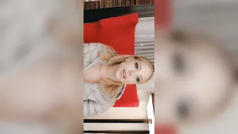 shawnalenee cute bitch caresses sex lips