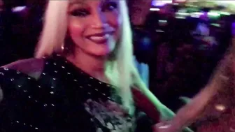 tsyasmin sultry slut fucks her pussy