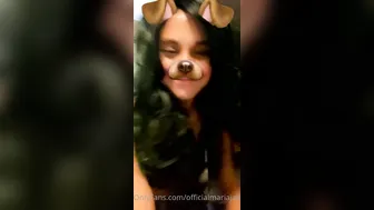 officialmariajade fingering her pussy