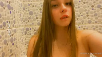 lucylaistner matchless chick spins elastic booty