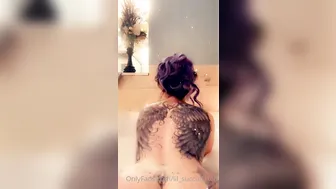 lil the obstinate babe works the body with oil