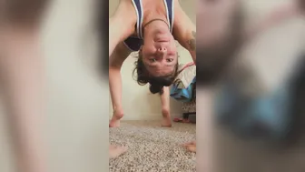 leahwintersxoxo busty confused girl gets naked and jerks off