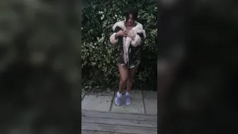 priya y crazy chick caresses shaved cunt