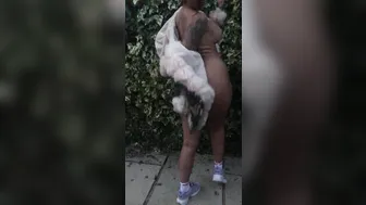 priya y crazy chick caresses shaved cunt