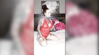 pandorablue1 adult bitch gently caresses vagina