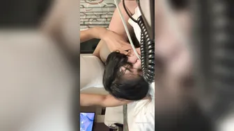 mulanvuittontv in a new apartment shows a striptease