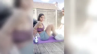 priya y hot brunette posing in stockings