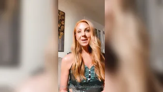 mrsrobinsonxo sexy brown hair caresses shaved holes