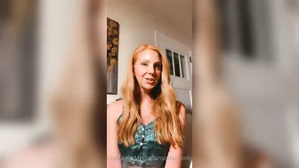 mrsrobinsonxo sexy brown hair caresses shaved holes