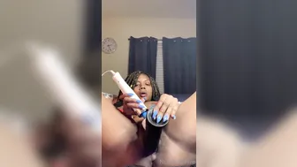 moniquebrownie shrew harlot fucks with a vibrator