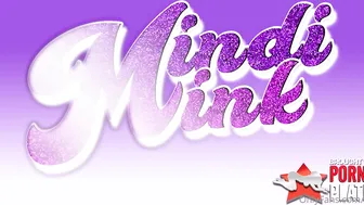 mindimink slutty chicks lick their cunt