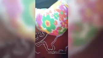mistressvixenn gorgeous ladies twirl tight ass