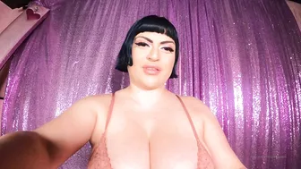 mistressvixenn shy teen masturbates pussy with sex toy