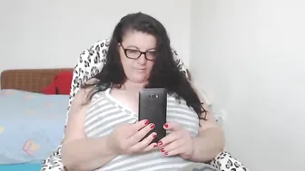 mayabbw50tits Red-haired mother passionately masturbates vagina