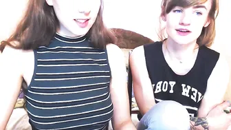 xsweety_angelsx Sexy curvy fucks pussy phallus