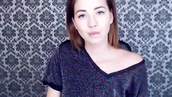 emmi_rosee in stockings teased pussy lying on her back