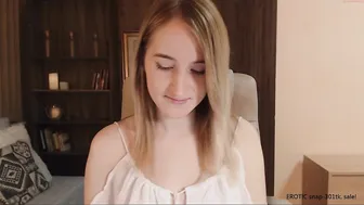 laila_lorenn Crazy kurva jerks off the anus in old age