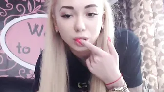 meryfoxxx Lustful bitch chatting in fries