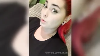 mamaplugs hot babes jerking pussies