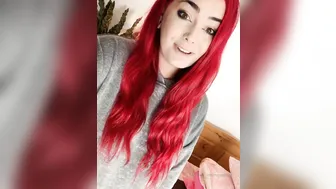 mamaplugs teen black-haired chick talks coquettishly on camera