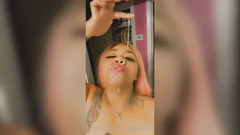 lovepurrdylay hot brunettes show shaved holes