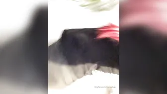 mamaplugs cute chick jerking her pussy with a phallus