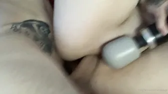 mamaplugs charming ass fucks her pussy
