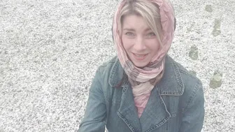 katy black-haired confused - having fun in fries