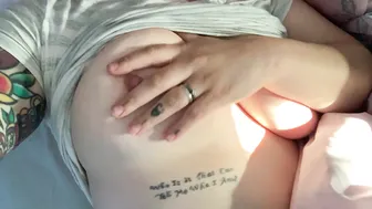 mamaplugs bitch in stockings tightly hammering herself with a bottle