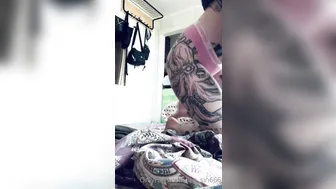 lee jerking off the clit on the bed