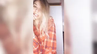 kaylynnkay appetizing dancer poses for the camera