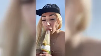 jewelsval wonderful chick fingering both holes hard