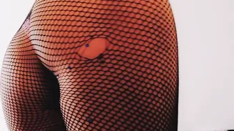 hempresskc girl with elastic milks having fun with sex toy