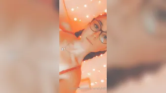 emilyhill busty brunette sucks dildo