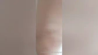 emilyhill skin posing nude