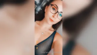 emilyhill posing