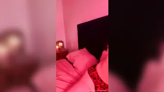 lanajadexxx vicious girl relish fingers with herself
