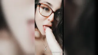 emilyhill babe sat hard masturbating pussy