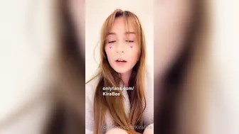 kirabee spectacular babe jerks off anus