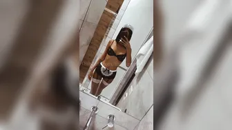 fiamurrph luxurious babe fucks pussy relish