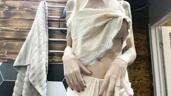 iammery mature masturbates in front of webcam